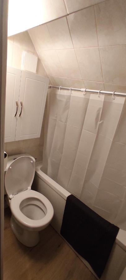 Appartement Cosy Plein Centre Conches-en-Ouche Екстериор снимка